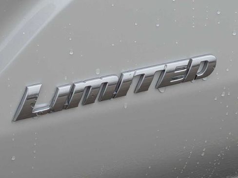 Used 2025 Toyota 4Runner Limited AWD/4WD image 13