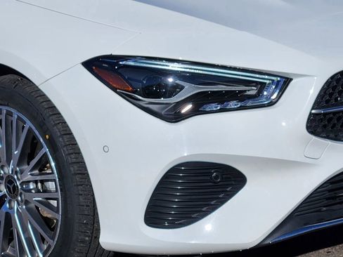 Used 2025 Mercedes-Benz CLA 250 4MATIC image 27