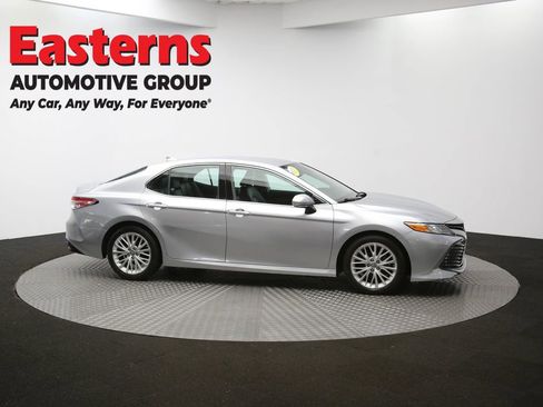 Used 2019 Toyota Camry XLE image 40