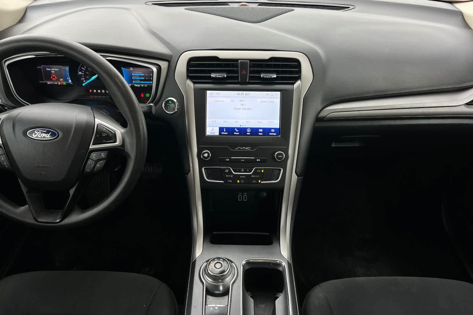 Used 2020 Ford Fusion SE FWD image 3
