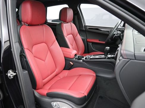 New 2026 Porsche Macan S AWD/4WD image 30