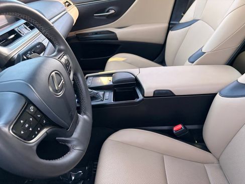 Used 2020 Lexus ES 350 w/ Premium Package FWD image 19