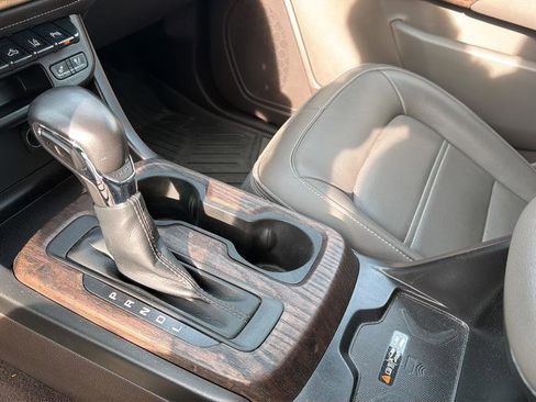 Used 2022 GMC Canyon Denali image 30