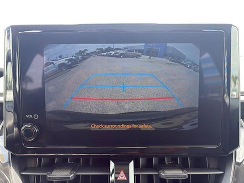 Used 2024 Toyota Corolla LE FWD image 27