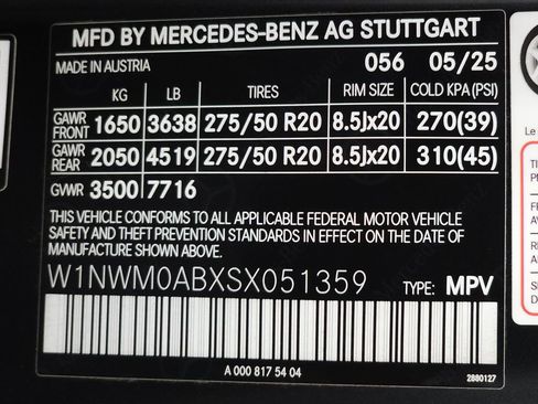 Certified 2025 Mercedes-Benz G 580 w/ Manufactur Interior Package image 37