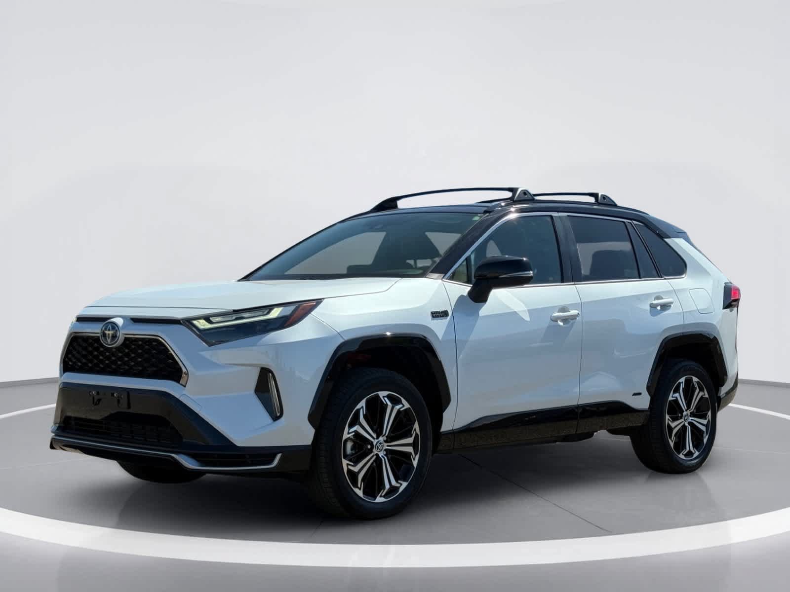 Used 2023 Toyota RAV4 XSE w/ Weather Package AWD/4WD image 2