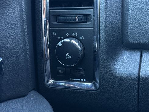 Used 2012 RAM 1500 Laramie image 30