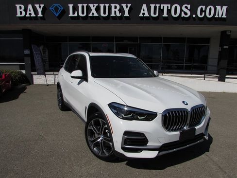 Used 2023 BMW X5 xDrive40i w/ Premium Package AWD/4WD image 1