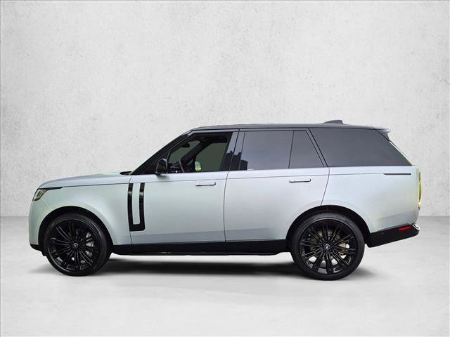 Used 2025 Land Rover Range Rover SE AWD/4WD image 9