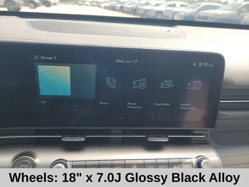 Used 2025 Hyundai Kona SEL FWD image 11