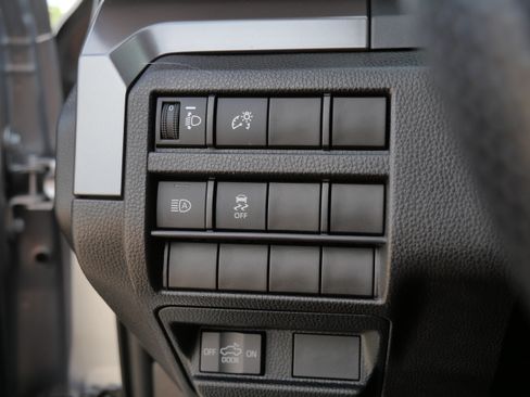 Certified 2024 Toyota Tacoma SR5 AWD/4WD image 26