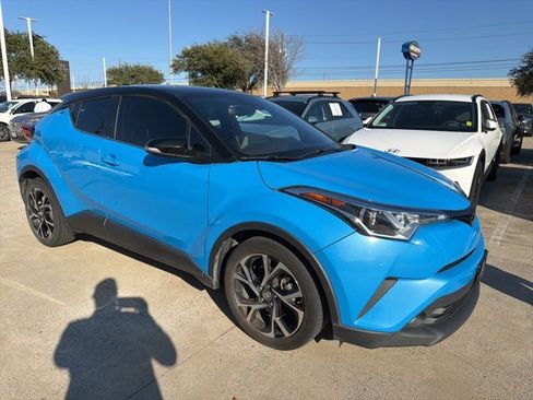 Used 2019 Toyota C-HR Limited image 2
