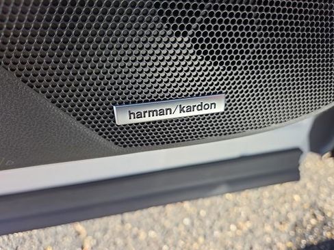 New 2025 Subaru Forester Limited image 9