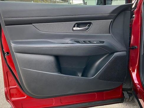 Certified 2025 Nissan Murano SV image 20