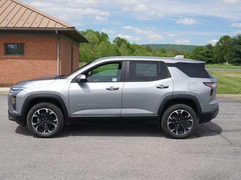 New 2025 Chevrolet Equinox LT w/ Safety and Technology Package image 7