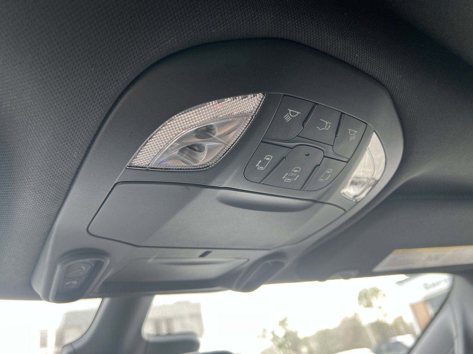 New 2026 Chrysler Pacifica Select AWD/4WD image 30