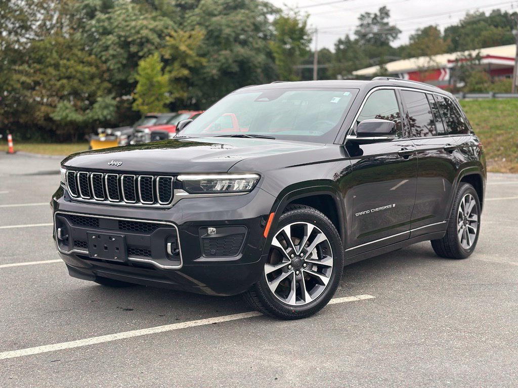 Used 2024 Jeep Grand Cherokee Overland w/ Trailer Tow Package AWD/4WD image 1
