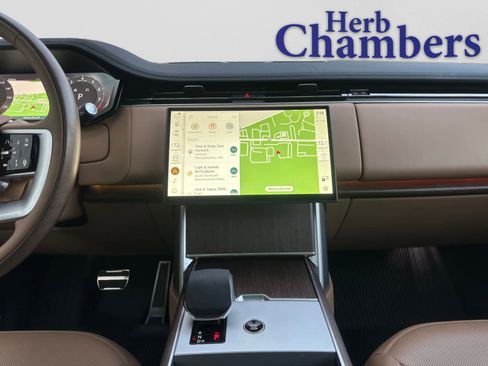 Certified 2025 Land Rover Range Rover Long Wheelbase SE AWD/4WD image 22
