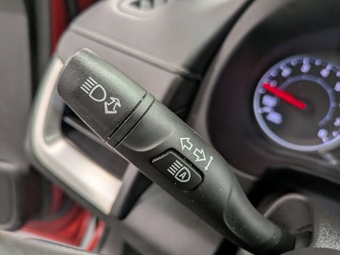 Used 2023 GMC Terrain SLE w/ Driver Convenience Package image 18