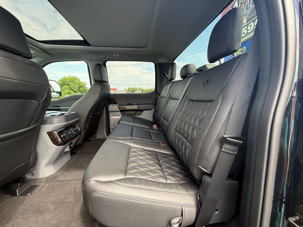 Used 2025 Ford F250 XLT w/ Black Appearance Package AWD/4WD image 24