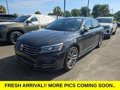 Used 2017 Volkswagen Passat 1.8T R-Line w/ R-Line Lighting Package FWD image 1