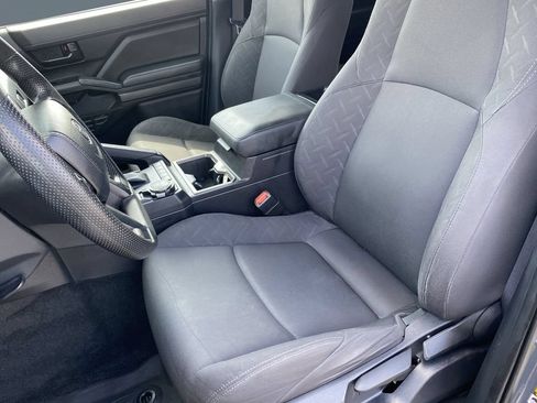 Used 2024 Toyota Tacoma SR5 AWD/4WD image 11