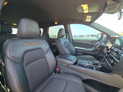 Used 2025 Nissan Pathfinder Rock Creek AWD/4WD image 32