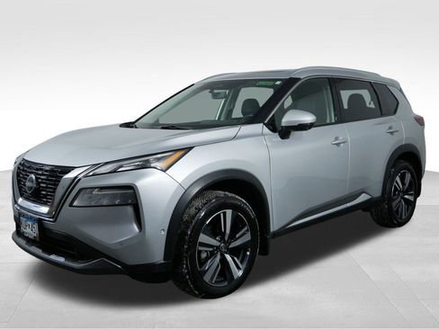 Used 2023 Nissan Rogue SL w/ SL Premium Package image 4