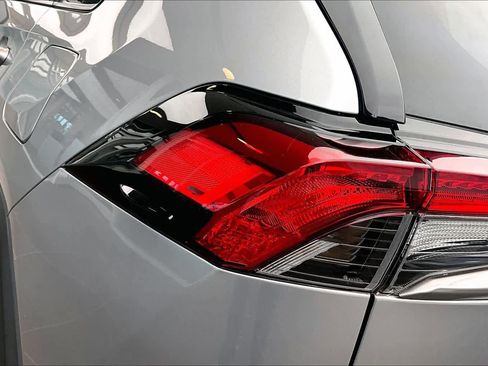 Used 2023 Toyota RAV4 Limited image 29