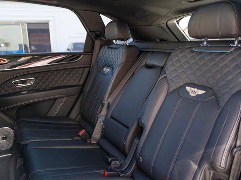 Used 2021 Bentley Bentayga Speed image 20