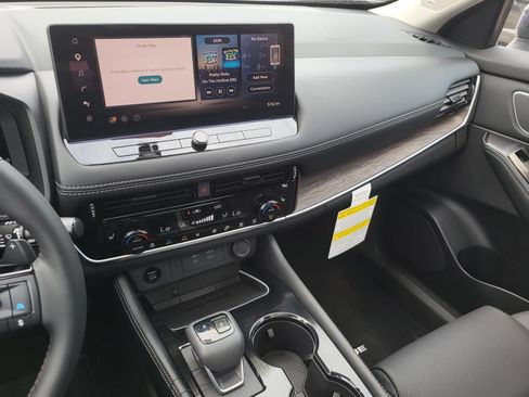 New 2026 Nissan Rogue Platinum w/ Platinum Premium Package AWD/4WD image 23