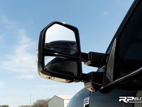 Used 2022 Ford F350 Platinum AWD/4WD image 28