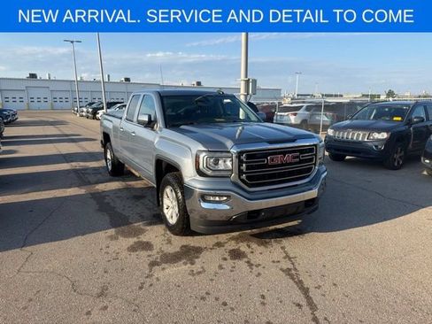 Used 2016 GMC Sierra 1500 SLE w/ SLE Value Package AWD/4WD image 6