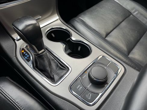 Used 2020 Jeep Grand Cherokee Limited w/ Luxury Group II image 20