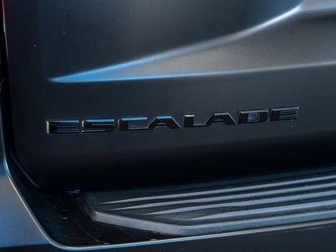 Used 2021 Cadillac Escalade Sport w/ Driver Assist Tech Package image 25