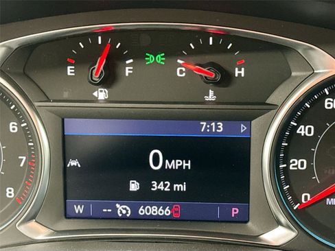 Used 2022 Chevrolet Traverse LT AWD/4WD image 3