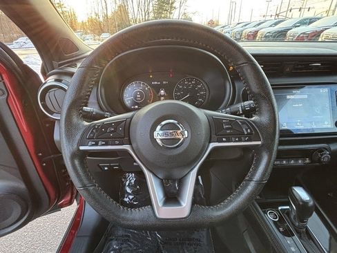 Used 2021 Nissan Kicks SR image 12