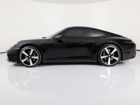 Certified 2025 Porsche 911 Carrera image 7