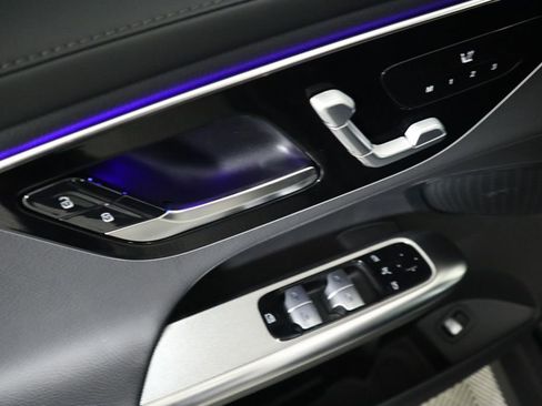 Certified 2025 Mercedes-Benz GLC 300 image 23