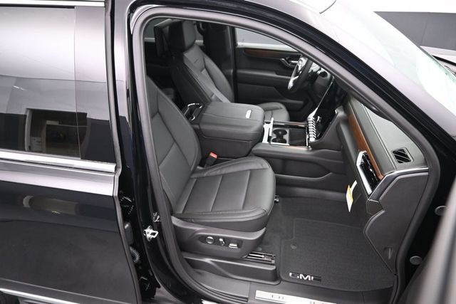 New 2026 GMC Yukon Denali w/ Advanced Technology Package AWD/4WD image 11