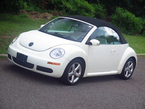 Used 2007 Volkswagen Beetle Triple White Edition FWD image 20