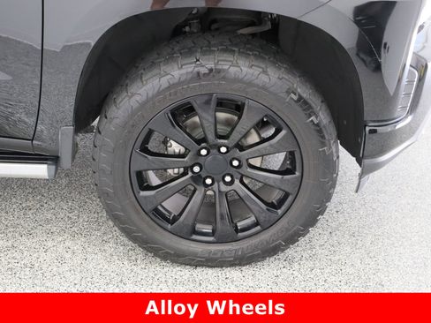 Used 2019 Chevrolet Silverado 1500 High Country w/ Technology Package image 5