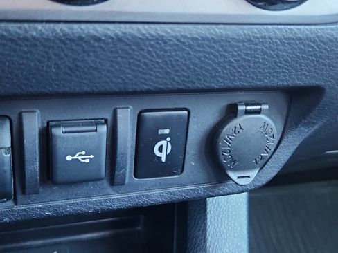 Used 2020 Toyota Tacoma TRD Off-Road image 28