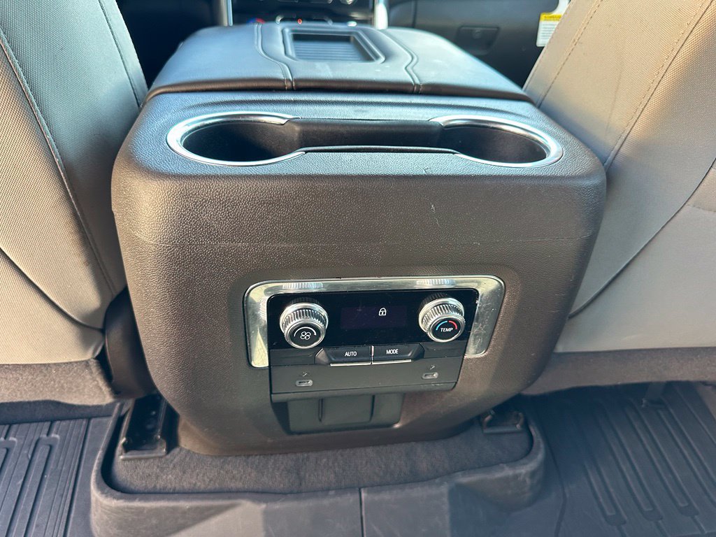 Used 2023 GMC Yukon SLE AWD/4WD image 24