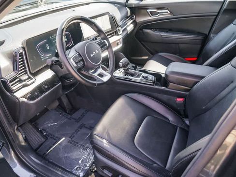 Certified 2025 Kia Sportage EX FWD image 16