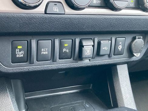 Certified 2023 Toyota Tacoma Limited AWD/4WD image 26