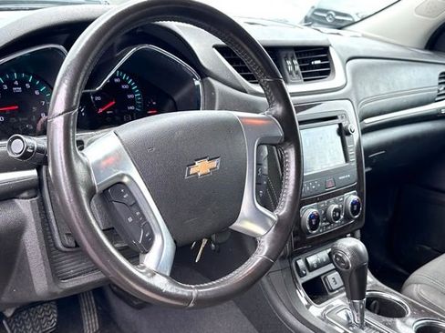 Used 2016 Chevrolet Traverse LT FWD image 12