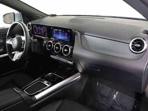 Certified 2026 Mercedes-Benz GLA 250 image 9