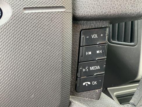 Used 2010 Ford Edge SE image 28