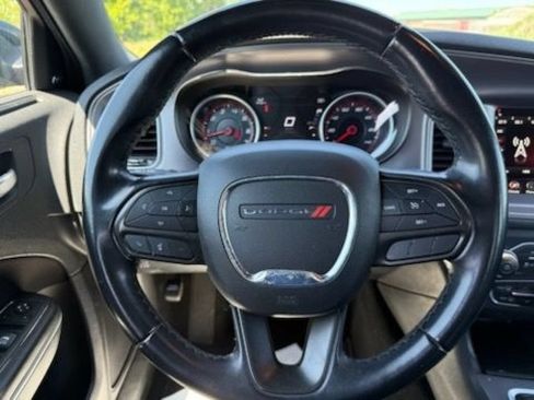 Used 2023 Dodge Charger SXT RWD image 25